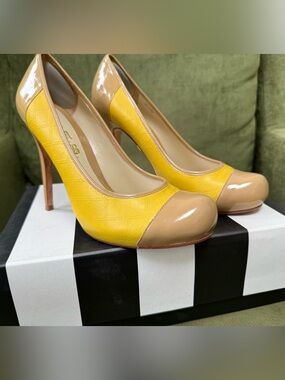 L.A.M.B. Y2K Yellow & Beige Daniella Patent Leather Two-Tone Pumps Gwen Stefani